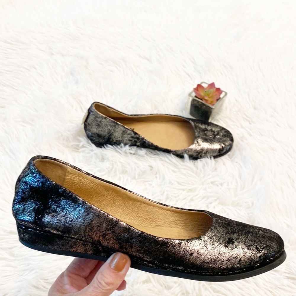 French Sole FS/NY Zeppa Black wave shimmer low wedge flats women’s 7